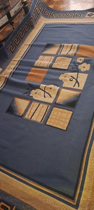 Продаётся ковёр синего цвета, б/у