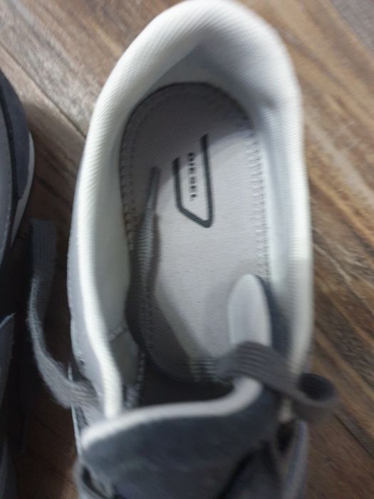 Adidasi barbaiti Diesel 43 marime