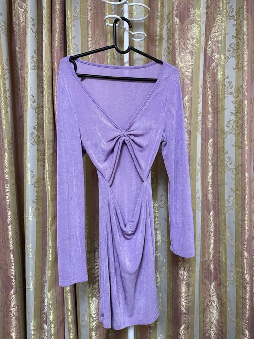 Фиолетовое платье