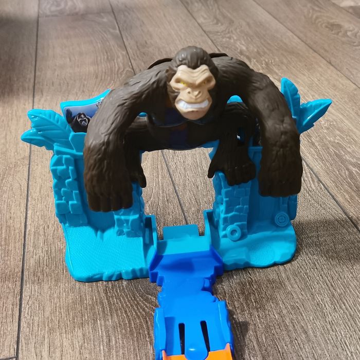 Hot wheels писти Автовоз и метални колички