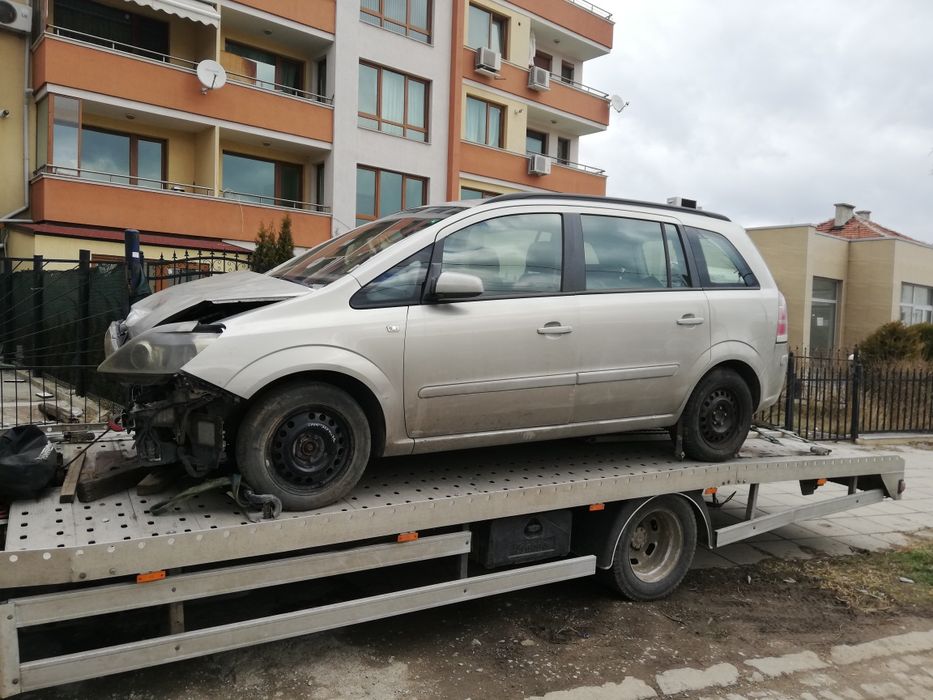 Опел Зафира Б на части