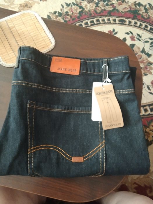 Продам джинсы мужские