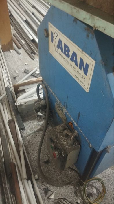 Masina debitat baghete kaban