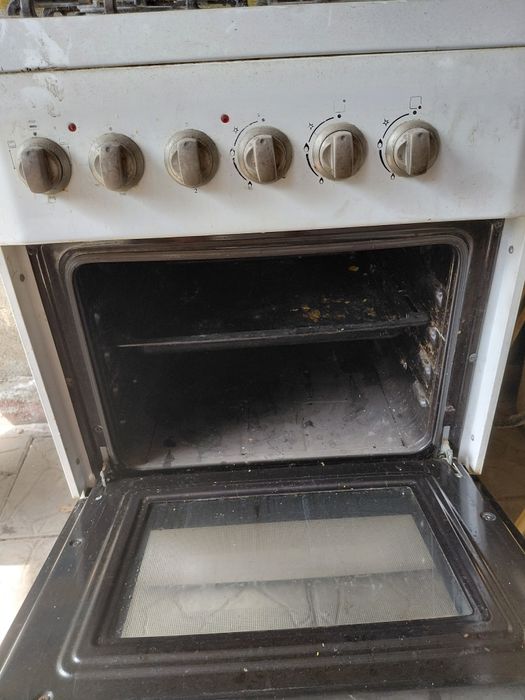 Газовая плита белая