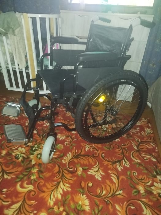 Инвалидная коляска новая