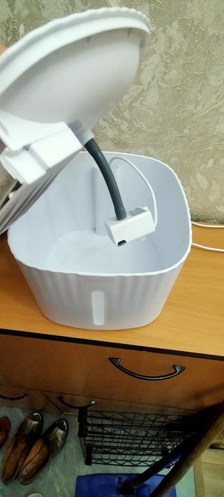 Поилка-фонтанчик  для домашних питомцев