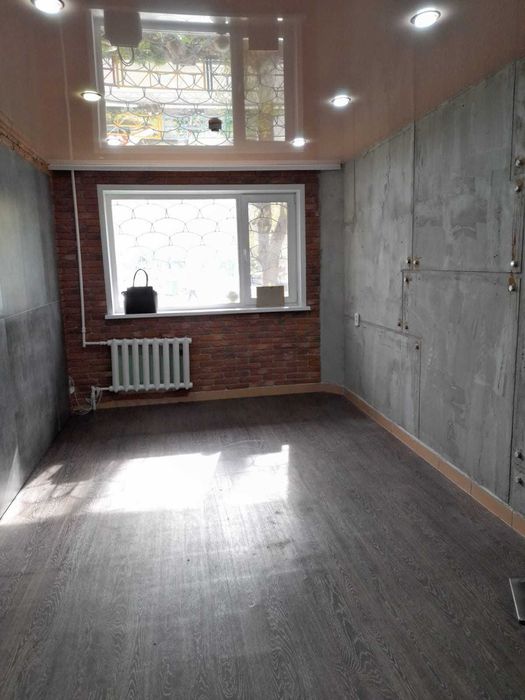 Продам офис в центре города .район Лакомки