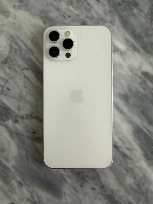 iPhone 12 Pro Max 128GB Silver — Работи Перфектно, 75% Батерия