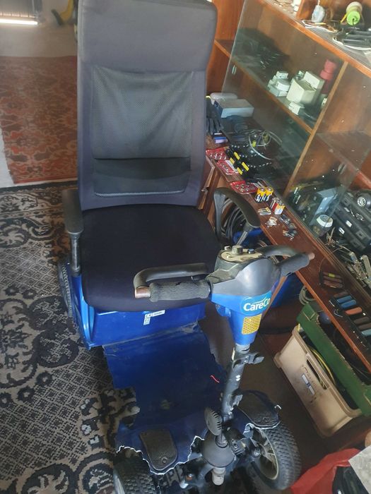 Cariucior electric pentru persoane cu dizabilități