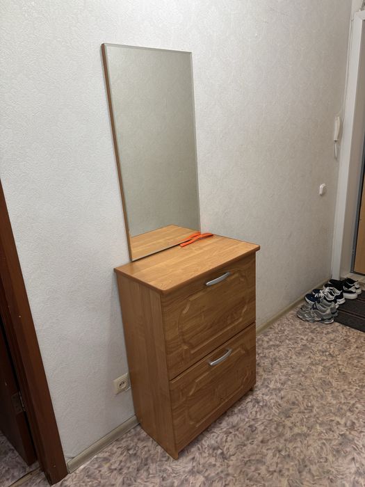 Продам тумбу для обуви
