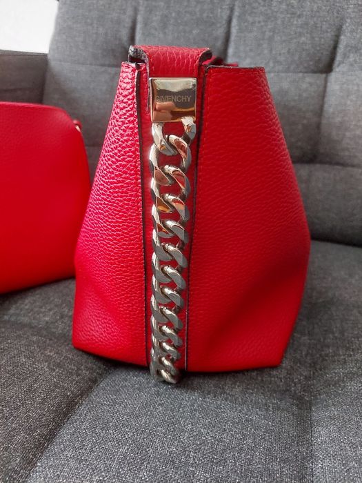 Geanta dama rosie Givenchy-se vând și separat