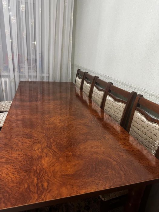 Продам стол и стулья