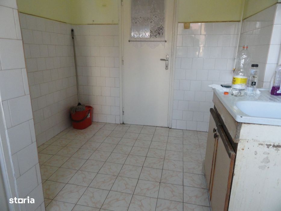 Apartament 3 camere conf. 1 parter inalt zona centrala, vad comercial