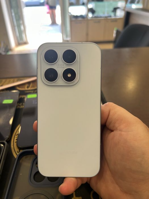 Xiaomi 17 – 256GB