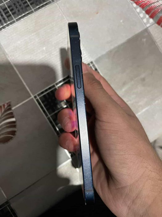 vand iphone 12 perfect functional baterie 100