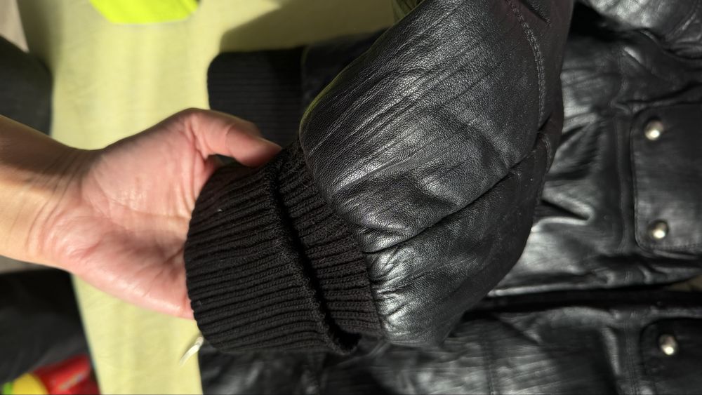 Женская кожанная куртка estimo,2000