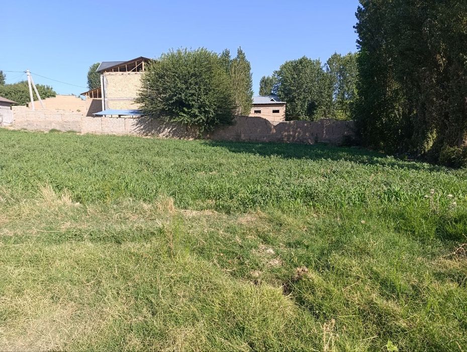 Yer srochni sotiladi 10 sotix qarorda zaxvad 2 sotix