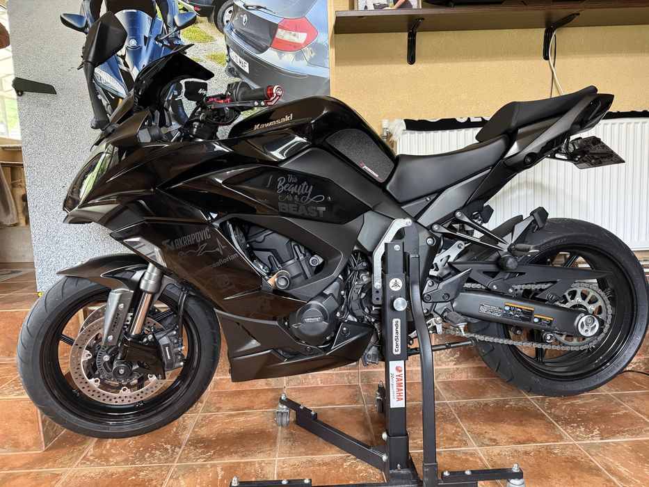 Kawasaki ninja 1000 SX