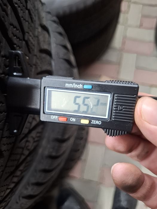 Set 4 anvelope Bridgestone iarna 215 55 17