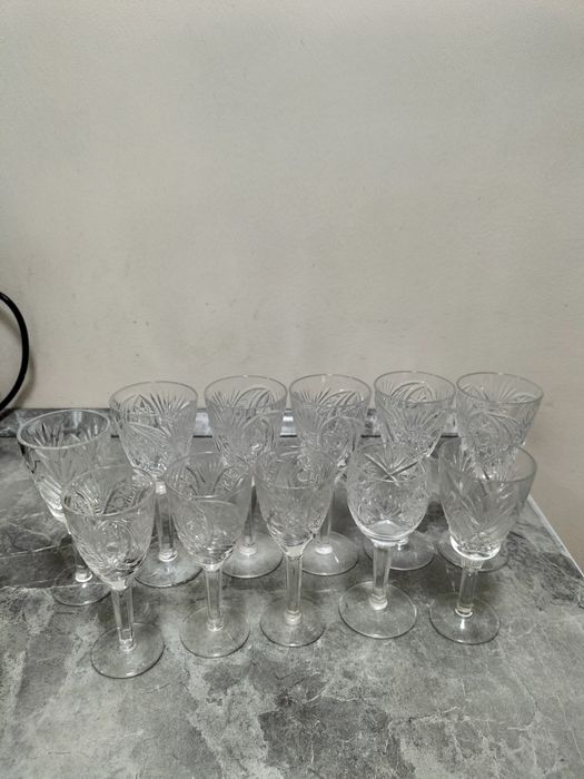 Продам хрустальные стаканы и фужеры