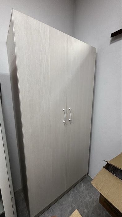 Срочно продаю шкаф