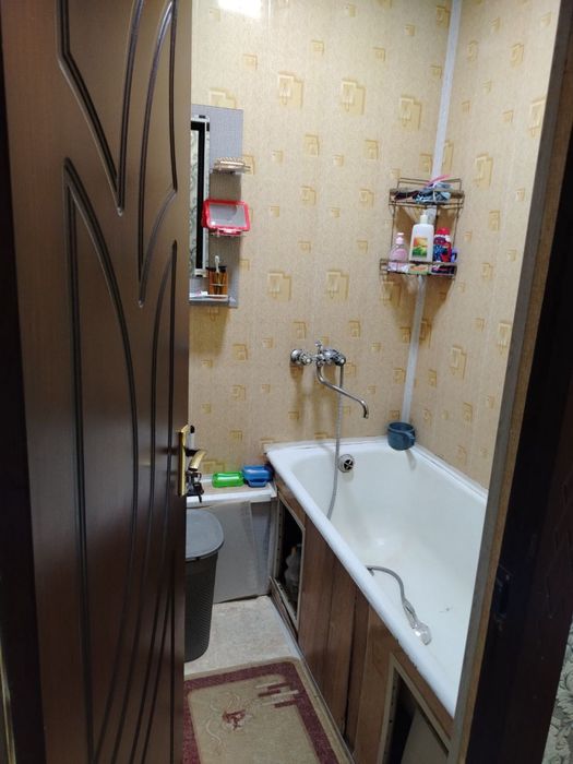 Продается квартира 2 комнатная 8 мкр 2 этаж новая планировка