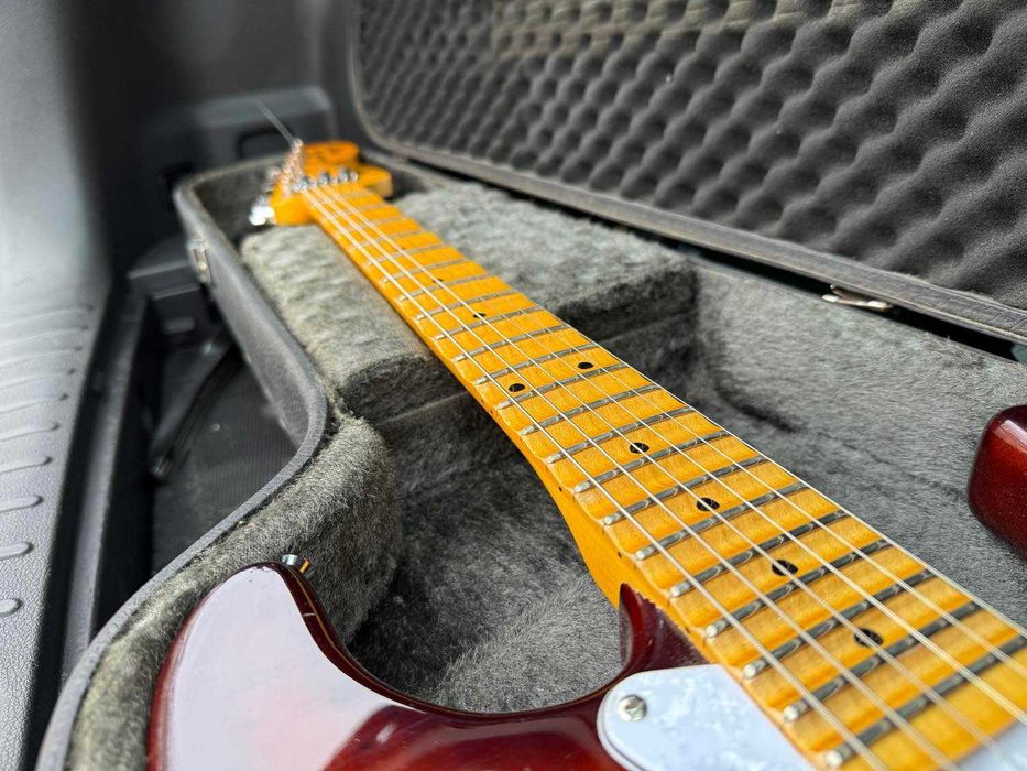 Fender Stratocaster - YM