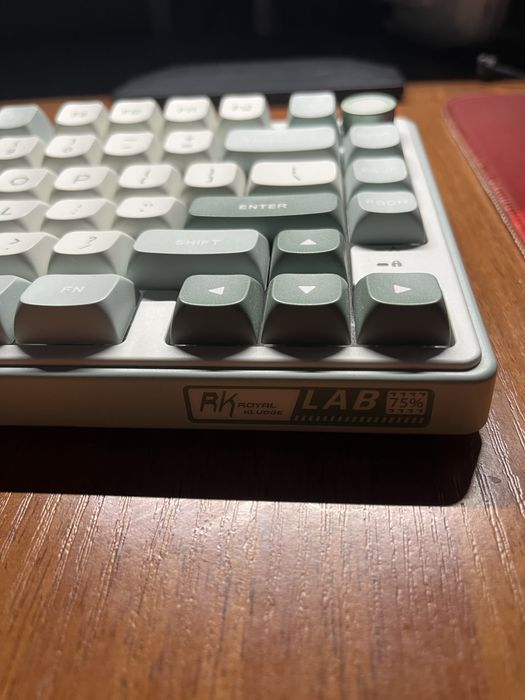 Royal kludge R75 pro