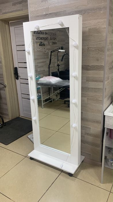 Продам зеркало в идеале