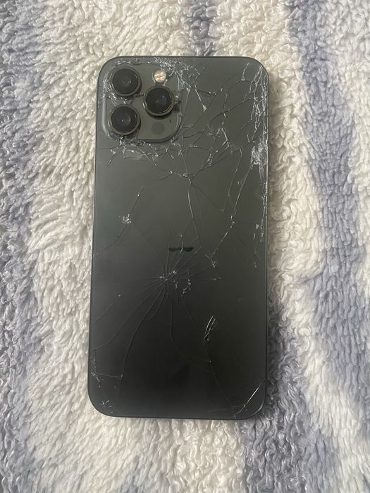 Iphone 12 pro max pentru piese