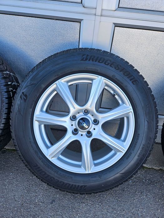 Лети джанти 17" 5х114,3 гуми 225/65/17