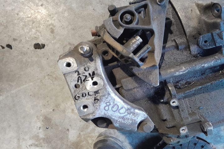 CUTIE DE VITEZE MANUALA TIP MOTOR AZV MX1253 Volkswagen VW Golf a 5-a