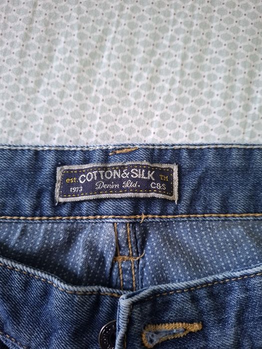Vând pantaloni lungi