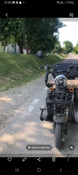 Vând trotineta  aproape nou-nouță