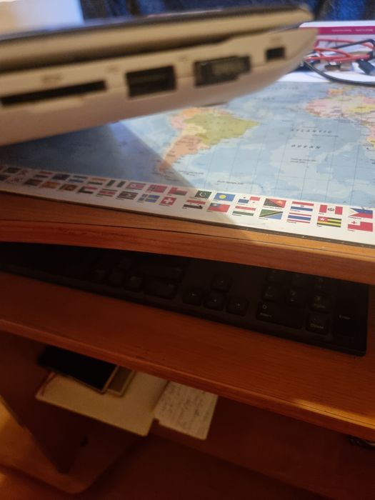 Laptop Samsung cu încărcător