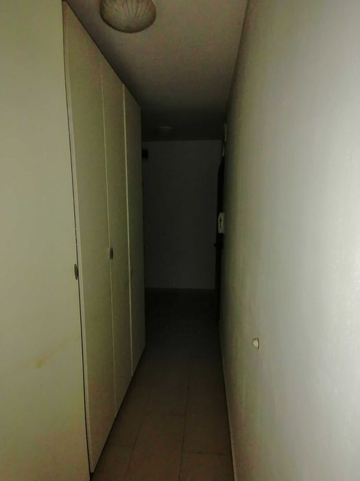 Гардероб дълъг от дървесина