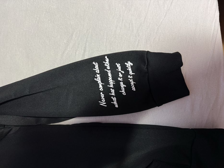 Екип Los Angeles размер М  ЧИСТО НОВ!