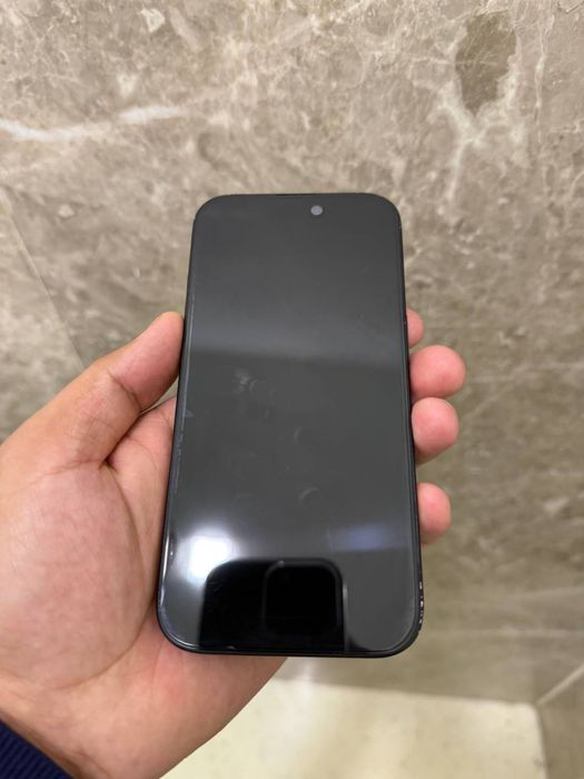 Iphone 16  black