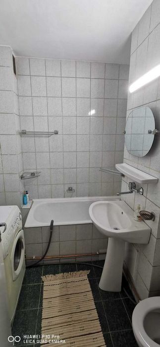 Dau in chirie apartament cu 3 camere, in Tudor, etajul 3 din 4