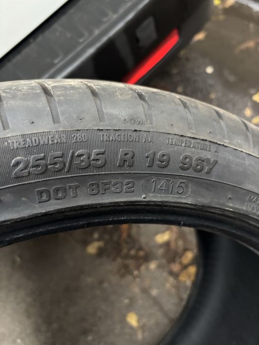 Anvelope vara 255 35 R19