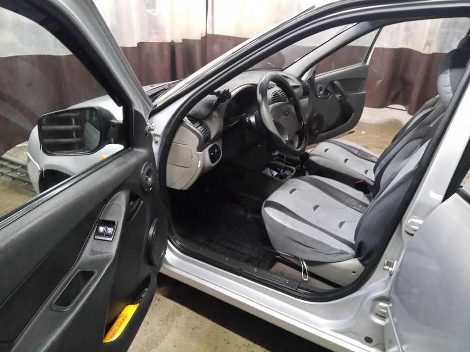 Продам Ваз калина 2011г