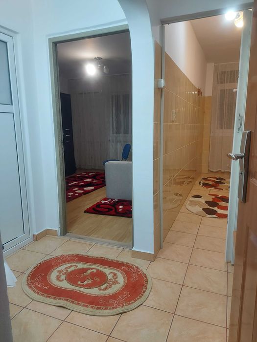 Inchiriez garsonieră