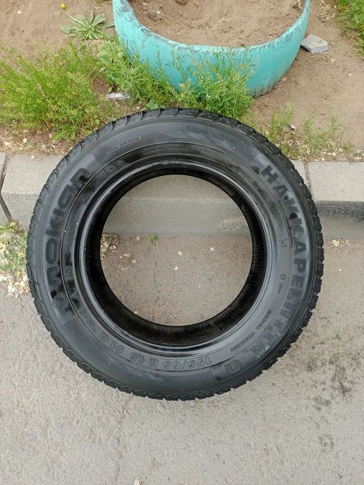 Продам все  всесезонка резину
