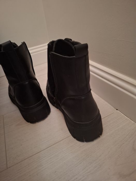 Продам зимние ботинки