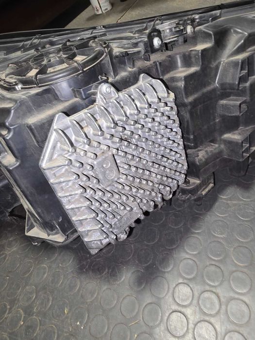 Ляв Laser Light фар за BMW 730D G11