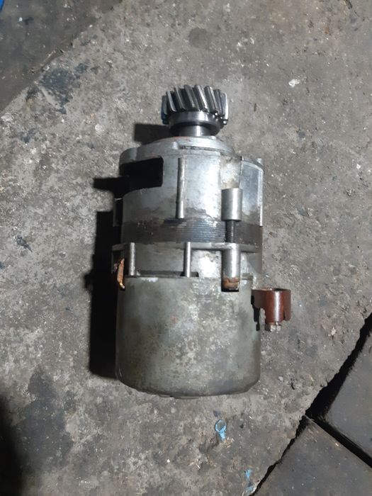 Продам запчасти на  мотоцикл Урал  и  Днепр.