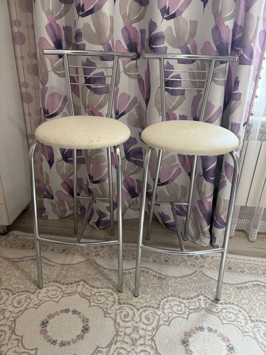 Барные стулья 2 шт продам