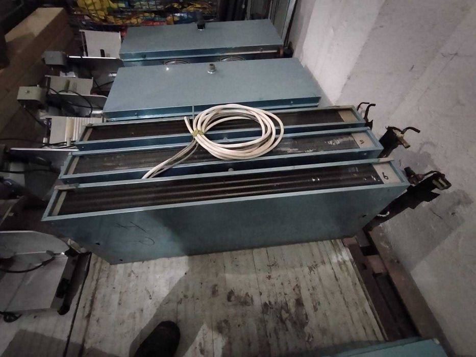 Vitrine profesionale si utilaje carmangerie