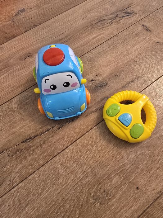 Masina cu telecomanda