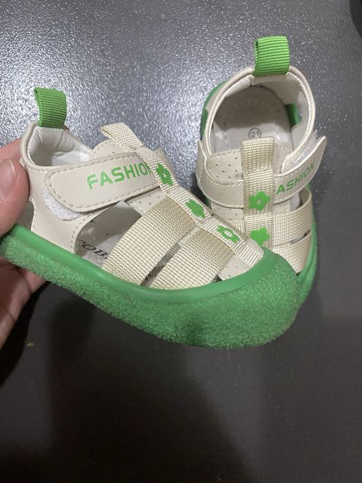 детские сандали на лето продам